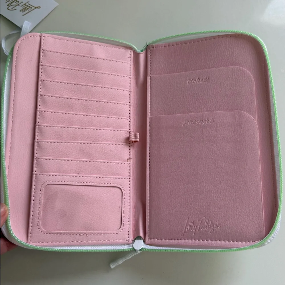 Lilly Pulitzer Green & Pink Floral Zip Travel Wallet perfect for your passport - Picture 4 of 8